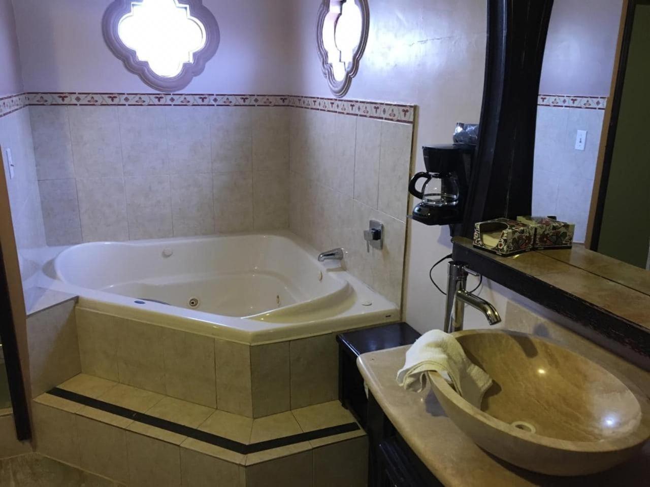 Maria Bonita Suites Agua Prieta Luaran gambar